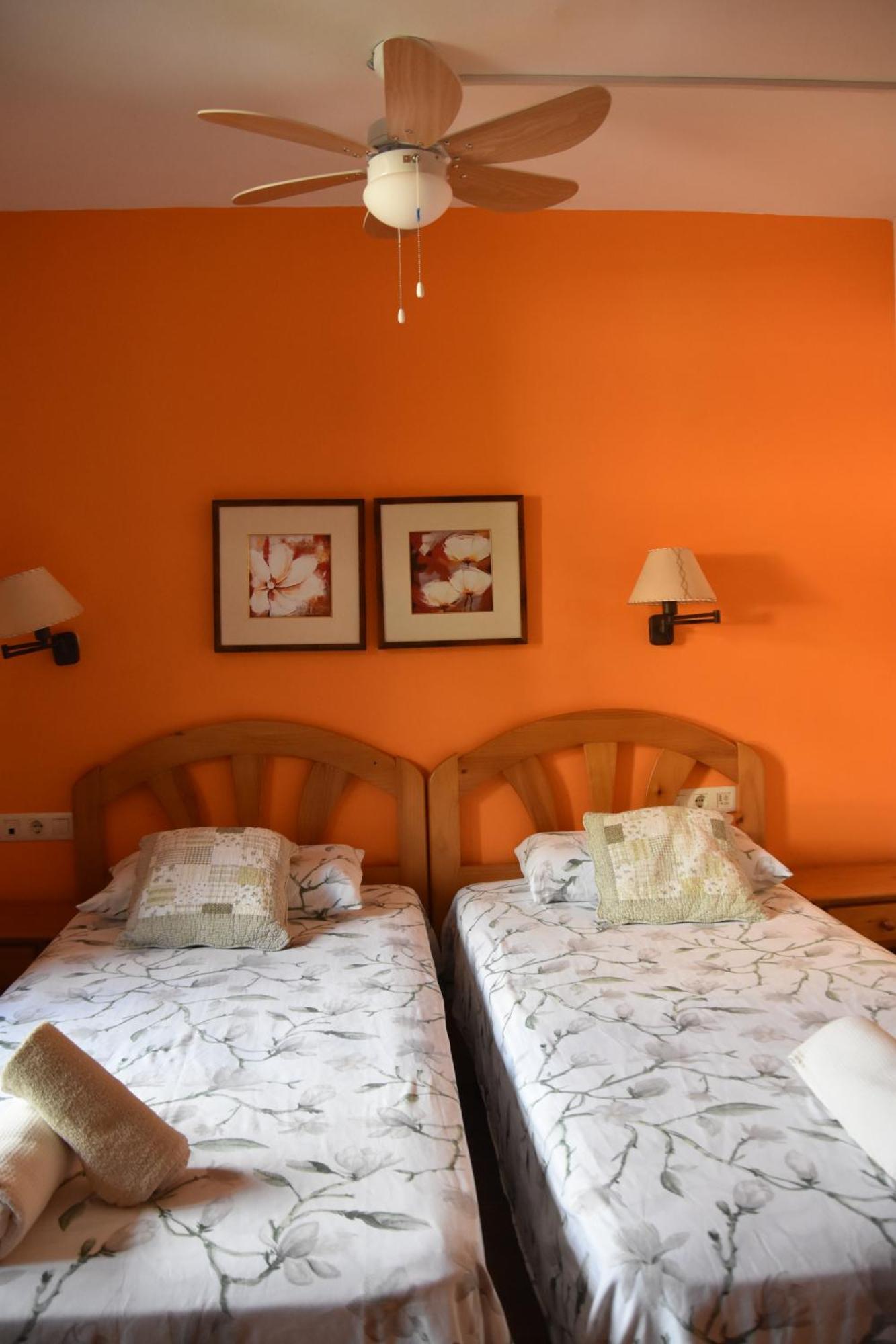 Hostal Cal Batista Bagá Екстериор снимка