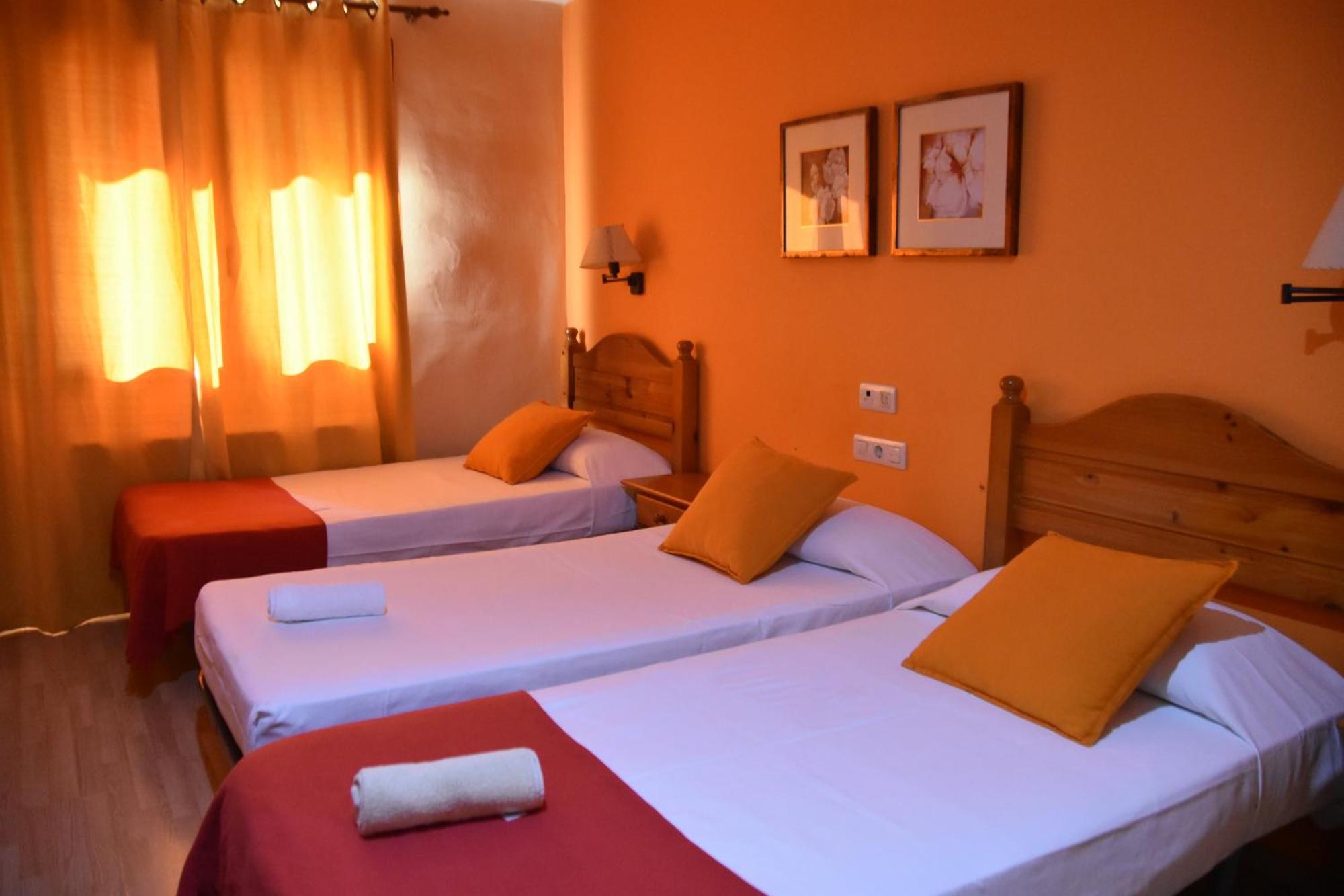Hostal Cal Batista Bagá Екстериор снимка